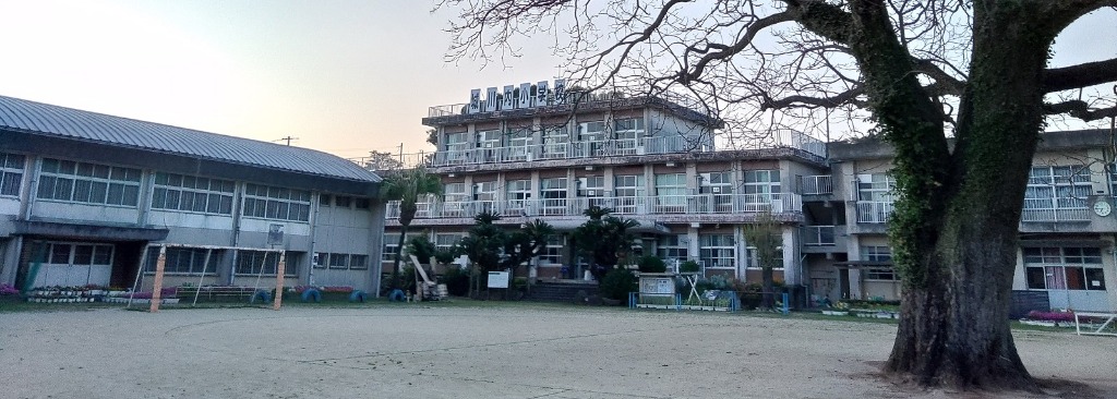 城川内小学校 風景1